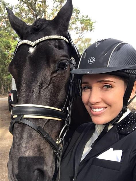 libby hopwood|Female jockey turned OnlyFans star Libby Hopwood reveals how。